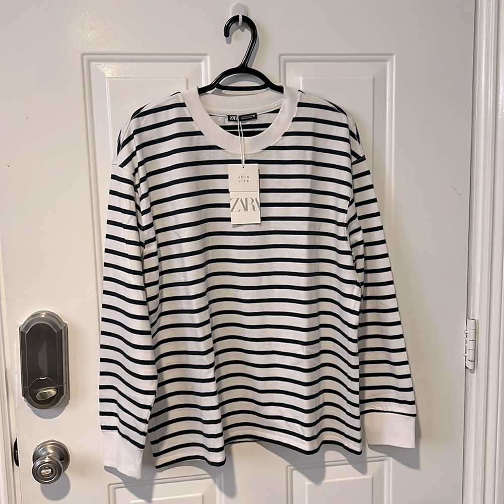 Zara Women’s Oversize Sweater